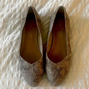 Toms Julie Snakeskin Flats
